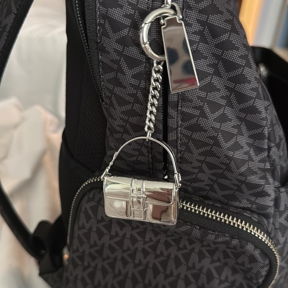 Michael Kors black Backpack for women like new condition used once - Picture 6 of 7